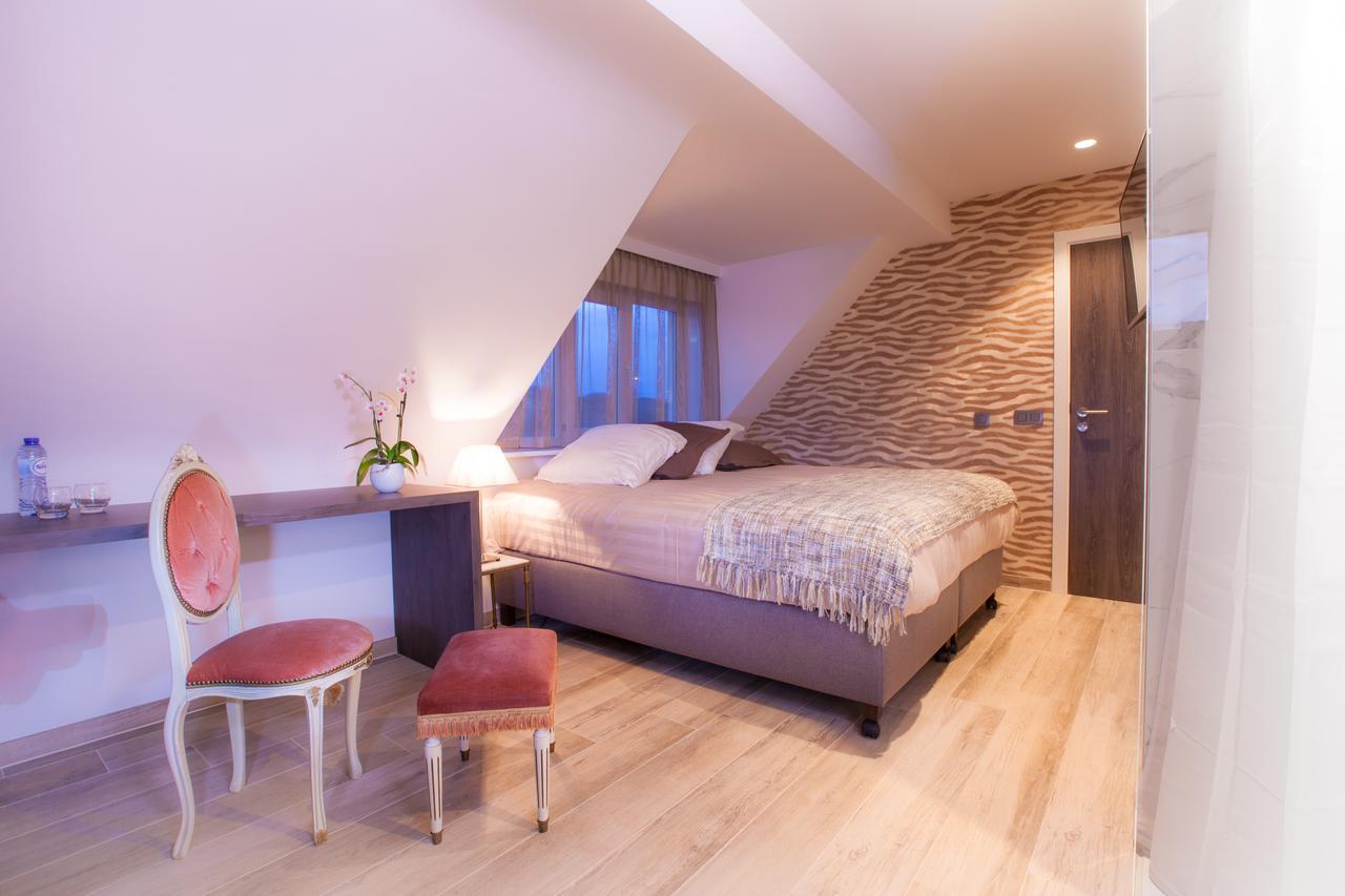 Sable D'O -Vlak Aan De Zee- Bed & Breakfast Mariakerke  ภายนอก รูปภาพ
